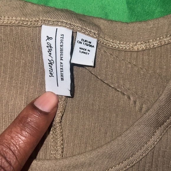 & Other Stories Brown Ribbed Fitted Tank Top size Medium - Picture 3 of 6